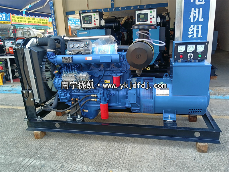 2024年12月30日，河池項目100kw柴油發(fā)電機組裝車發(fā)貨